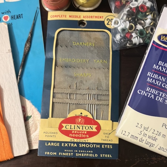 Vintage Sewing Notions & Thread Lot with Lace, 1962 Crochet for Babies Booklet - Picture 9 of 15